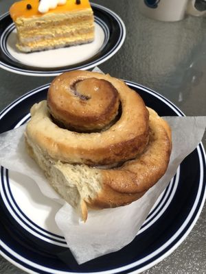 Cinnamon Roll  #Veganuary at Happy Vegan in Fountain Valley