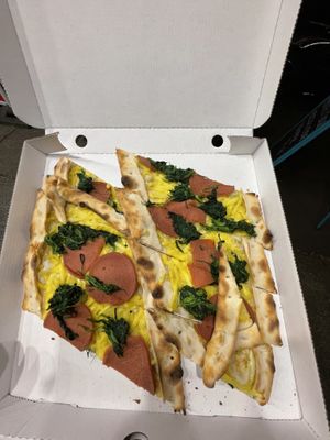 Pizza Pide Vegan  at Zeus Pizza in Berlin