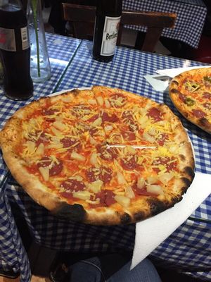 Hawai at Zeus Pizza in Berlin