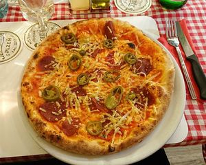 Pizza Salame Pikante Vegan at Zeus Pizza in Berlin