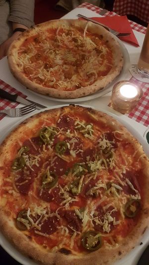 Vegan salami and vegan tuna pizza at Zeus Pizza in Berlin