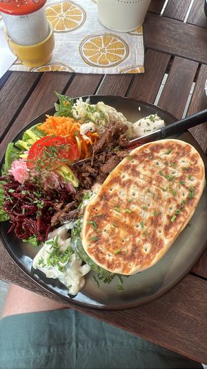 Gyros-Panini mit Salat  at Allerlei Vegan in Schongau