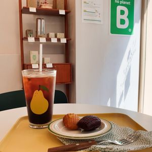 Madeleine at Meandri  in Busan