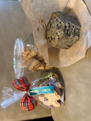 Cookies, biscotti, and a sesame seed cake    at Meandri  in Busan