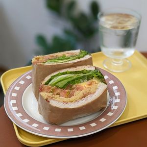 Vegan Tomato Marinade Hummus Sandwich  at Meandri  in Busan