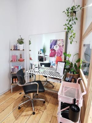 Là devant  at Ludivine Moon Vegan Hairstylist in Brussels