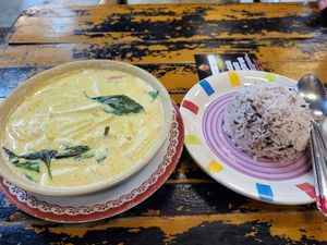 Pineapple Curry and Brown Rice at 17 Vegetarian Food Stall in Koh Phangan
