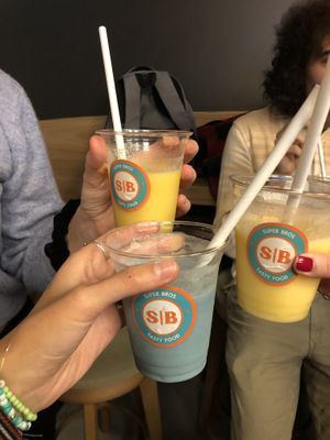 smoothie mango and banana  at Super Bros. in Utrecht