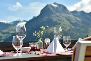 Great mountain view at Hotel Goldener Berg in Lech