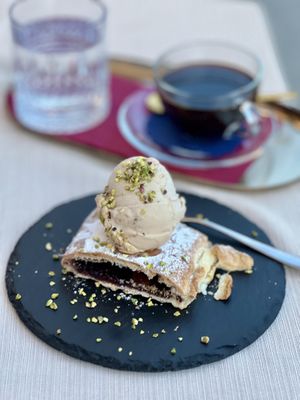 Strudel with hazelnut ice creamm  at PiranArt Boutique hotel in Piran