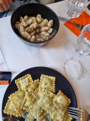 Gnocchi with truffle souce and Ravioli with pistachio souce at Profumo di Sole in Pescara