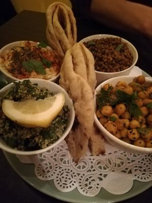 Vegan mezze at Habsak in Oslo