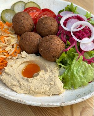 Falafel Bowl at Salve Kadıköy in Istanbul