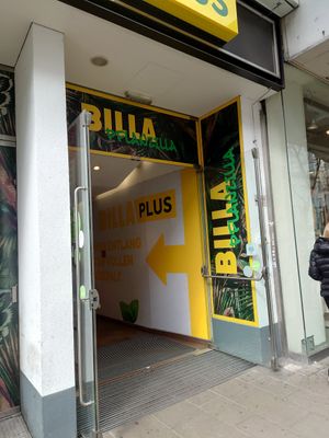 Entrance outside at Billa Pflanzilla in Vienna