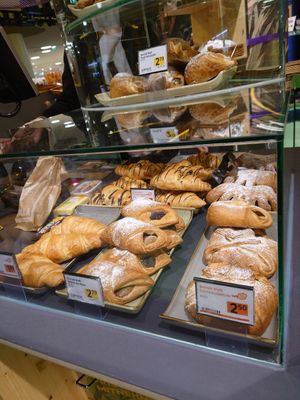 Pastries at Billa Pflanzilla in Vienna