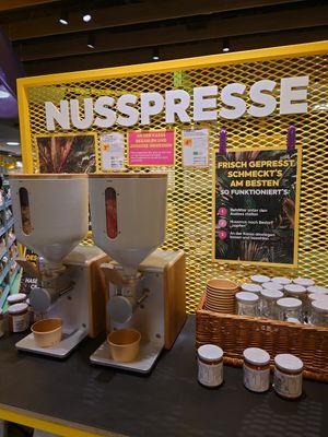 Nuts presser at Billa Pflanzilla in Vienna