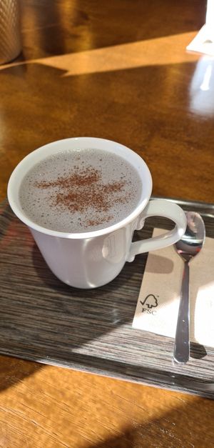 Black Latte (Sésame, Cacao, Gingembre) at L'arche À L'eau in Reims