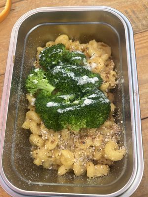 Mac'n Trees  at Papio's Place - Kiosk in Kihei