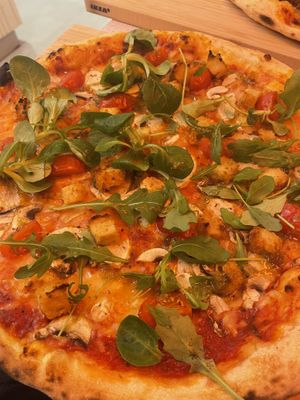 La toscane  at Vegetal Food Court in Paris