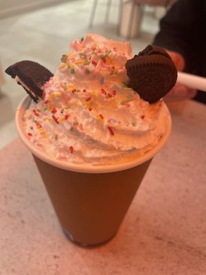 Oreo milkshake  at Vegetal Food Court in Paris