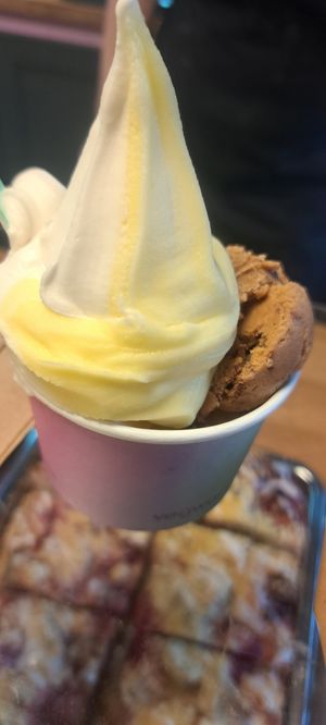 Plain & pineapple soft serve ice cream and cookie dough at The Dough Cartel in Glasgow
