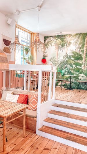 Interior vibes at Peachy Juicery in Schiedam