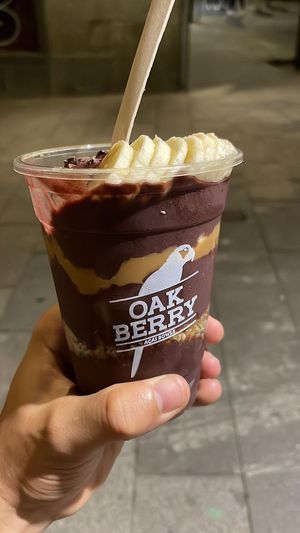 Acai the works   at Oakberry in Madrid