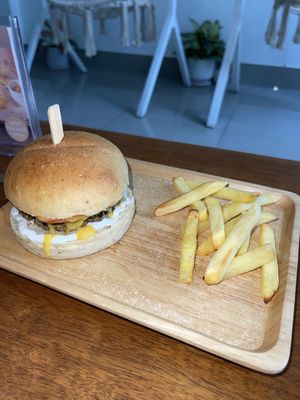 Cheeser burger  at Oon Jai Marketplace in Vientiane