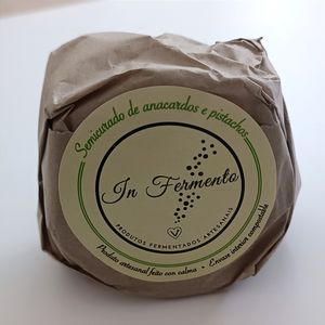 Queso de anacardos semicurado at La Boca Comida Para Llevar in Santiago De Compostela