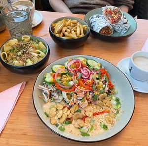 Burrito, fries, Mac and cheese and the hummus bowl.  #Veganuary at LOKOL in Amsterdam