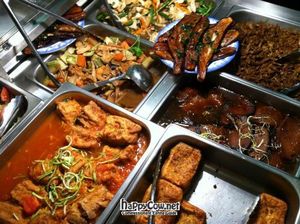  at Dieu Huong in Falls Church