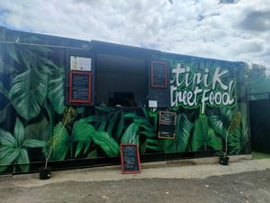  at Atipik Street Food in Saint-leu