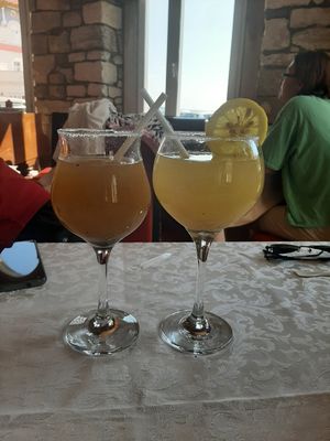left: kiwi juice (2,10€!!) right: kiwi lemonade at PiranArt Restaurant & Gelateria & Caffeteria in Piran