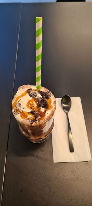 Banana chocolate mylkshake at Flip n Dip in Vienna