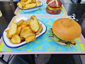 Pulled BBQ Burger at Flip n Dip in Vienna