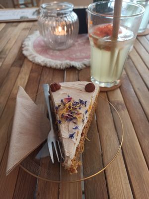 Veganer Karottenkuchen at Maima Lounge in Ravensburg