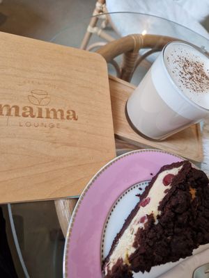 Chai Latte und Zupfkuchen at Maima Lounge in Ravensburg