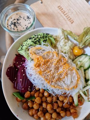 Lunch: Buddha Bowl at Maima Lounge in Ravensburg