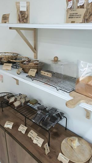 bakery items on display at Miam-o Bread 미얌오브래드 in Seoul