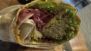 Sanduíche de Falafel  at Lemí in Rio De Janeiro