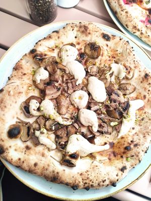 Pizza at RAZZO Vegan Pizza Bar in Cologne