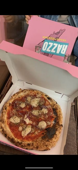 Pizza Salami Vegan  at RAZZO Vegan Pizza Bar in Cologne