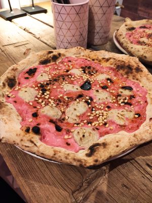 Pizza at RAZZO Vegan Pizza Bar in Cologne