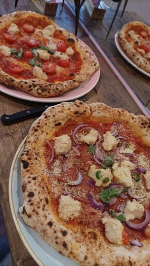 Vegarita+ Pepperoni at RAZZO Vegan Pizza Bar in Cologne