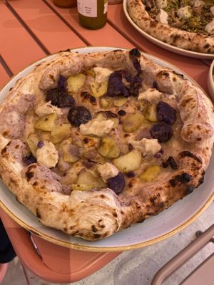 Violetta - purple potatoes and other bits  at RAZZO Vegan Pizza Bar in Cologne
