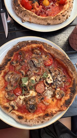 Vegharita with extra mushrooms  at RAZZO Vegan Pizza Bar in Cologne