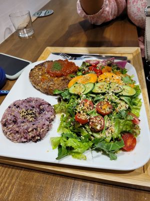 Hamburger steak at Zirael Vegan Restaurant in Kyoto