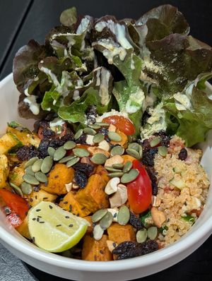Quinoa squash bowl at Veganerie - Kingkeaw in Bangkok