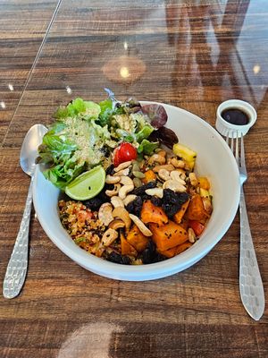 Summer quinoa bowl at Veganerie - Lasalle in Bangkok