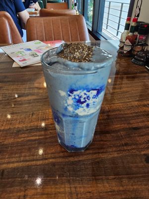 Blue superfoods smoothie at Veganerie - Lasalle in Bangkok